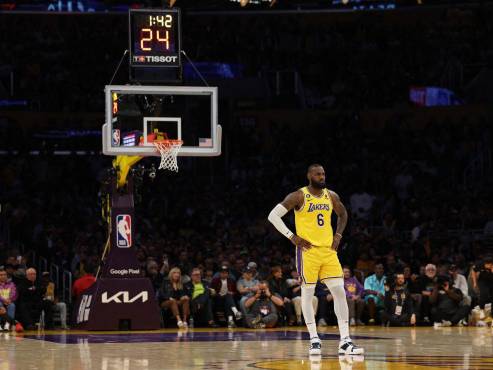 Lebron James estuvo imparable en el juego ante los Warriors.