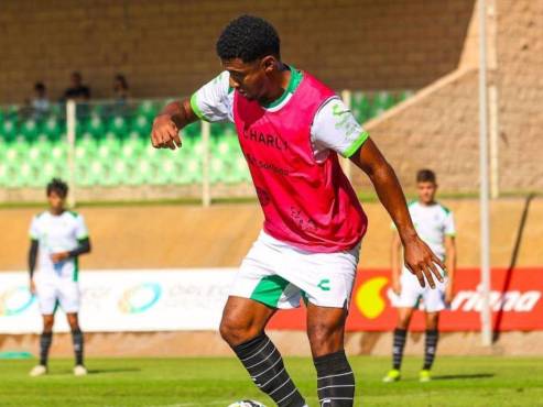 Choco Lozano ya suda la camiseta del Santos Laguna de la Liga MX.
