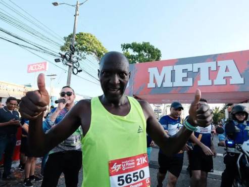 Julius Kibet, corredor keniano, está en el top 10 de los tiempos más rápidos en Maratón La Prensa-Gatorade.