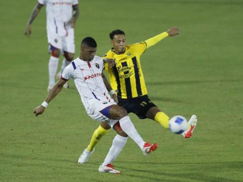 Plaza Amador golpea al Real España por la ida de los cuartos de Copa Centroamericana; derrota con olores de eliminación