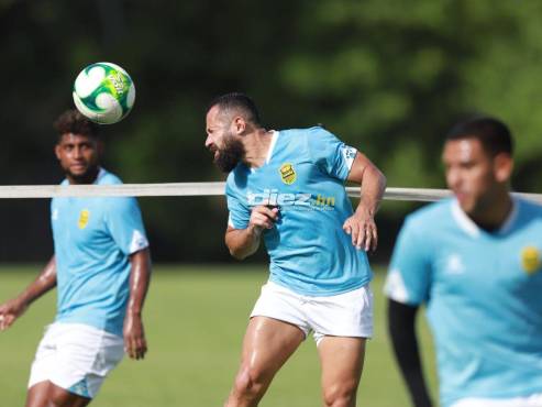 Real España está ejecutando los últimos retoques de cara a su debut ante Victoria en el Apertura 2023. FOTO: Mauricio Ayala.