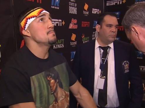 ¡Teófimo López campeón mundial! El hondureño venció a Josh Taylor por el cinturón OMB del peso superligero