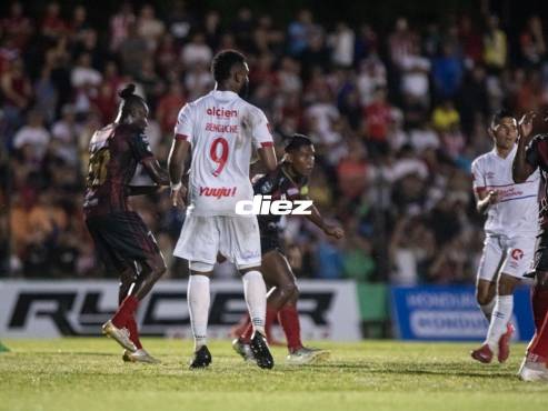 Choloma cayó 2-7 ante Olimpia en su debut en el Apertura 2025.