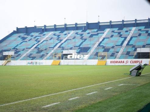 La grama del Estadio Francisco Morazán mostrará mejoría para el Real España vs Olimpia de la tercera fecha. FOTO: Mauricio Ayala.