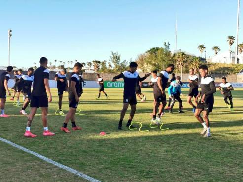 ¡Salvamos la dignidad! Honduras resurge tras un susto y derrota a Bermudas en la ida del repechaje a Copa Oro