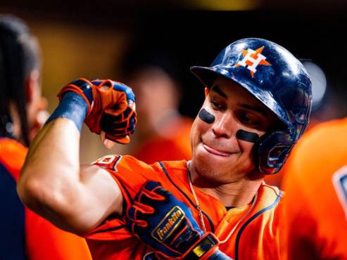 El beisbolista catrachos sigue demostrando ser pieza clave para los Astros de Houston en la MLB.