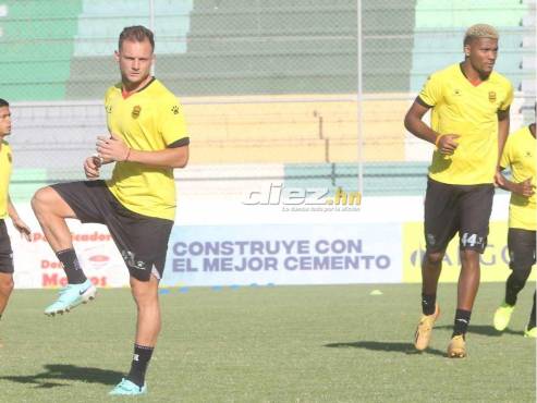 Sebastián Hernández y Anfronit Tatum son titulares esta tarde noche con Real España ante Génesis. FOTO: Alex Pérez.