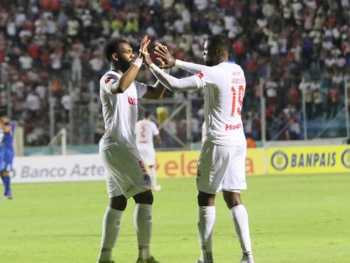 Olimpia derrotó a Victoria y de forma solvente clasificó a la Gran Final del Clausura 2025 en Honduras