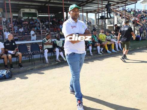 El técnico de Juticalpa FC, el uruguayo Silvio Fernández.