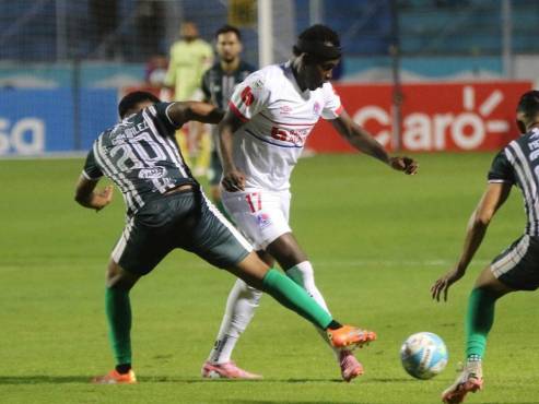 Alberth Elis se marcha de Olimpia para unirse al fútbol de Portugal. FOTO: David Romero.
