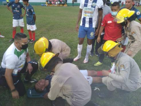 El futbolista del Arsenal de Cantarranas sufrió un paro respiratorio, según reportes.
