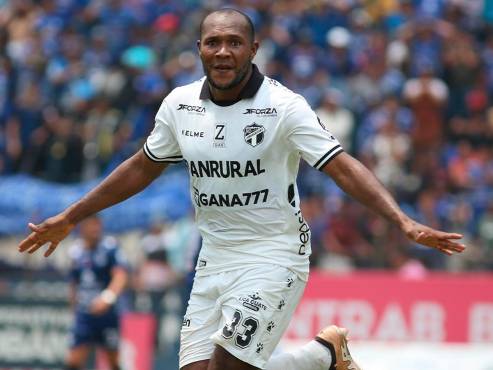 Juan Luis Anangonó en un pasado fue vinculado con el Motagua.