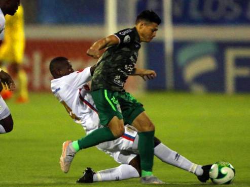 Francisco Martínez fue el capitán del Marathón en el duelo contra Olimpia en Nueva Orleans.