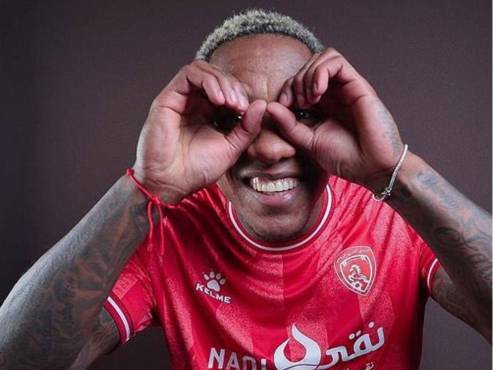 El delantero hondureño anotó doblete en la Copa de Rey de Arabia Saudita.