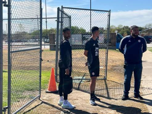 Costa Rica afina detalles para el duelo ante Honduras por el boleto a la Copa América. Foto Diez: Gustavo Caballero.