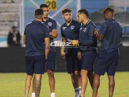 Agustín Auzmendi, Kevin Álvarez, Luis Vega y José Escalante en el Nacional de Tegucigalpa. FOTO: Estalin Irías | David Romero.