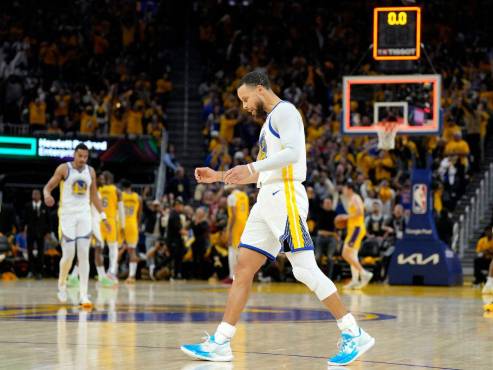Por los Warriors,<b> Stephen Curry</b> volvió a ser el líder con 27 puntos y 8 asistencias