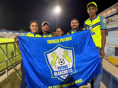 Los aficionados del Olancho FC comienzan a llegar al Juan Ramón Brevé.