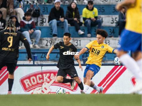 Brasil se puso al frente con un espectacular golazo del influencer Manella. FOTO: Mauricio Ayala.