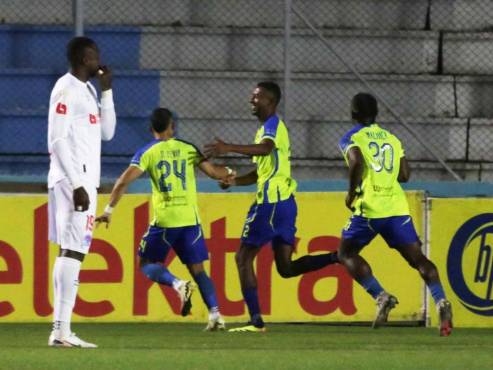 Olimpia, con un partido muy gris, derrota a un Olancho FC que lo metió en aprietos; se sube al liderato