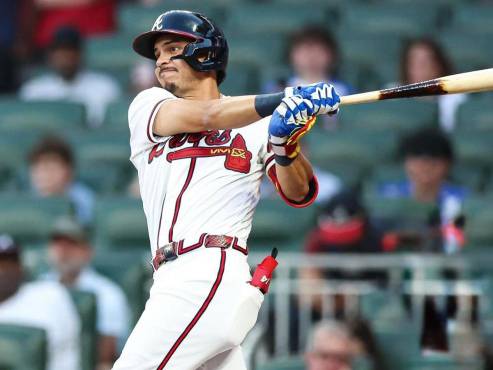 Mauricio Dubón está jugando muy bien a la pelota con los Bravos de Atlanta en las Grandes Ligas.