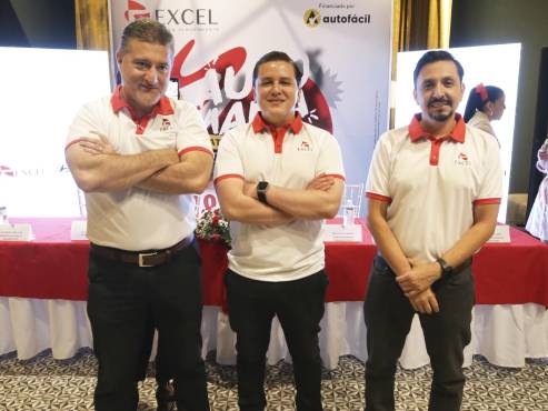 Sergio Orellana, Gerente Nacional de Talleres de Excel, Rodrigo López, Gerente Nacional de Ventas de Excel y Roberto DeLeón, Gerente Nacional de Repuestos.