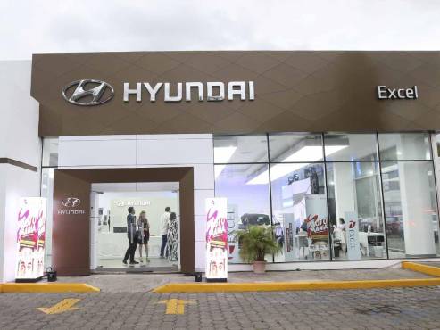 Cada detalle de la sucursal refleja el compromiso de Excel y Hyundai con la calidad y la innovación.