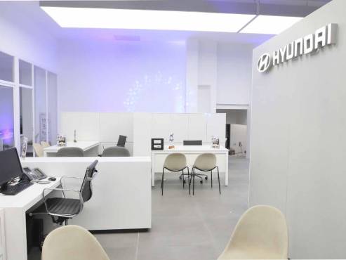 La nueva sala de ventas ofrece un ambiente moderno, tecnológico y cómodo para todos los visitantes