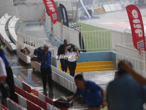 Torrencial aguacero en el Tegucigalpa, capital de Honduras. FOTO: Marvin Salgado.