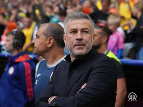 Dimite el seleccionador de Rumanía Edward Iordanescu.