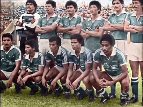 EACI (1986). Arriba: César Martínez, Santiago “Tigre” Carbajal, Juan “Ninja” Padilla Bardales, Celeo Gabriel Sánchez, Walter Baca Plummer, Edgardo Moradel Zapata. Abajo: Jorge Alberto “Camioncito” Duarte, Rony “El Cungo” Galeas, Alirio Posas, Rafael “Sietillo” Torres, Óscar “Poponay” Bernárdez.