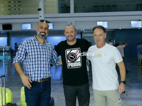Marcelo Cataldo y Carlos Gutiérrez, ex preparador físico de Honduras, acomparán a Palomo Rodríguez en el cuerpo técnico de Real España. FOTOS. Neptalí Romero.