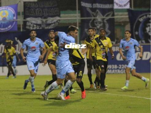Rodrigo Auzmendi falló tres ocasiones de gol en el Génesis vs Motagua. FOTO: Álex Pérez.