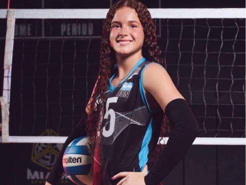 Sacha juega con la Sub-19 de la Selección Nacional de Honduras.