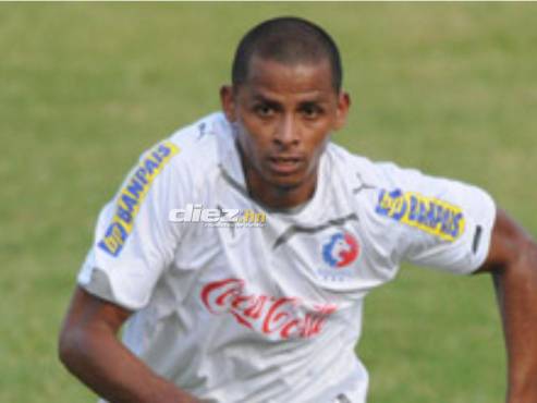 Will Barahona en su paso por el Club Olimpia Deportivo de Honduras.