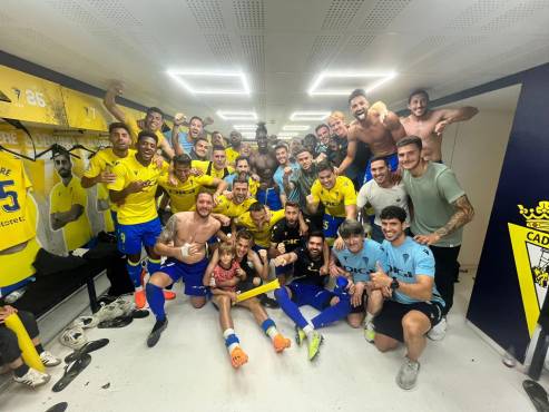 Medio de Cádiz revela la decisión tomada por el hondureño Antony Choco Lozano: “No aceptó la oferta de renovación”