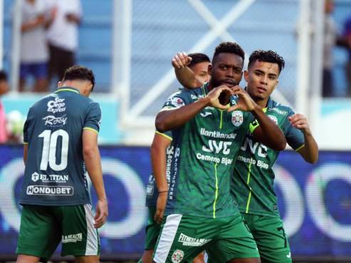 Olimpia le endosa paliza de escándalo a Marathón y Troglio impone nuevo récord de puntos en Honduras