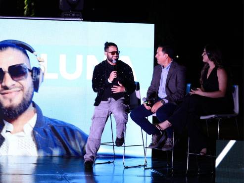 DJ Luna se emocionó al hablar sobre el sistema de audio BOSE® con 10 parlantes y que brindan una experiencia de viaje inigualable.