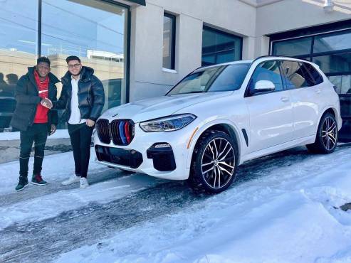 El nuevo lujazo que se ha dado el futbolista hondureño Romell Quioto en Canadá