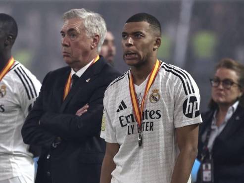 Ancelotti señaló a Kylian Mbappé como el jugador que más le gustó ante Barcelona.