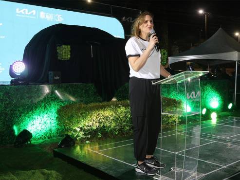 Adriana Jaar, vicepresidenta de Kia Honduras y Corporación Jaar, compartió su visión sobre la innovación y la movilidad sostenible