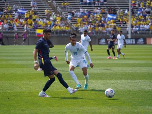 Ecuador no puede con todo su combo ante Honduras en Connecticut. FOTO: Fenafuth.