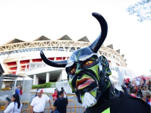El ambientazo está garantizado en el Estadio Nacional de San José. FOTOS YOSEPH AMAYA | MAURICIO AYALA.