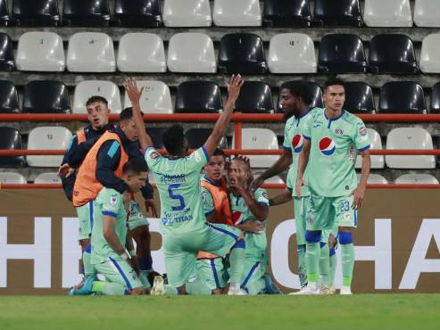 Motagua eliminó al Pachuca por el gol de visita con gol de Eddie Hernández desde el manchón de penal.