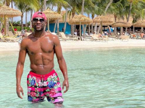 Floyd Mayweather Jr. es muy amante de pasar sus tiempos libres en playas paradisíacas. (Foto archivo)