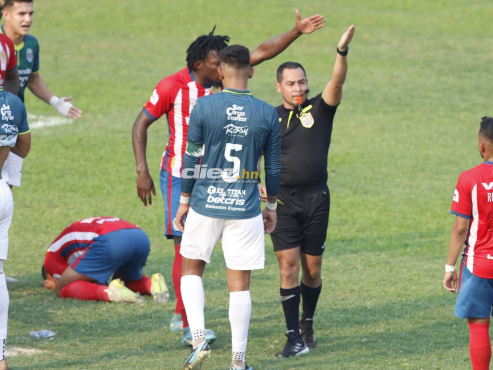 El arbitraje está en el ojo del huracán tras los constantes errores en liguilla. FOTO: Neptalí Romero.