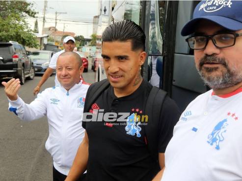 Michaell Chirinos atendió a los medios de prensa antes de viajar a San Pedro Sula. FOTO: David Romero.