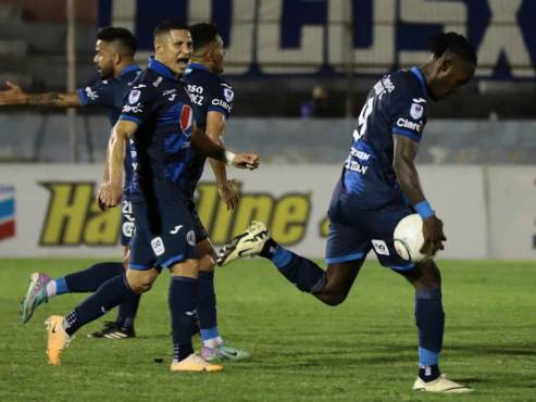 Motagua se encomendó a Rubilio Castillo para rescatar un frío empate contra Victoria en La Ceiba al 90’+5’