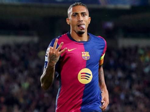 Raphinha confesó que estuvo cerca de irse de Barcelona, pero Hansi Flick lo convenció de quedarse.