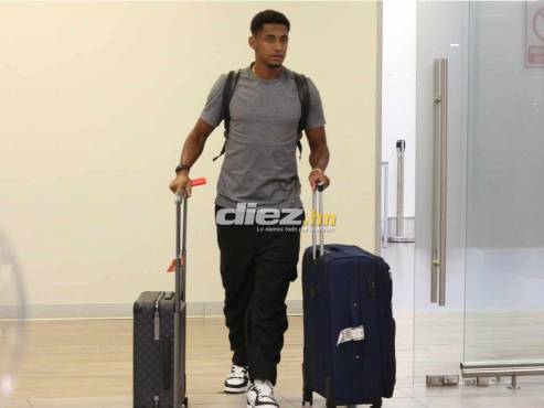 Choco Lozano arribó al aeropuerto de Palmerola, Comayagua. FOTO: David Romero.